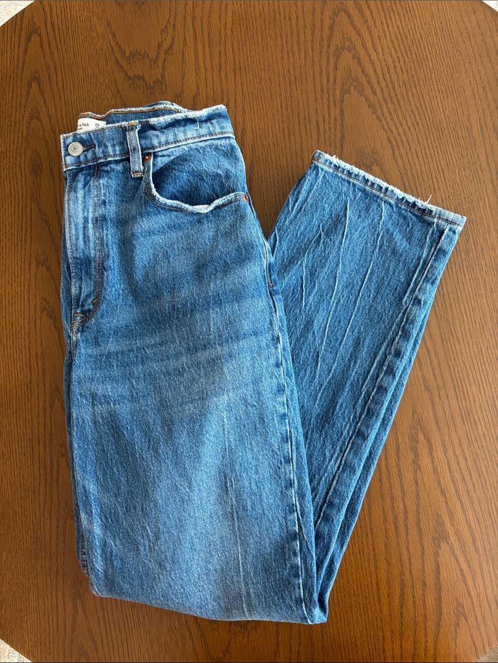 Abercrombie Curve Love The 90’s Straight Ultra High Rise - Dark Wash - Picture 3 of 5
